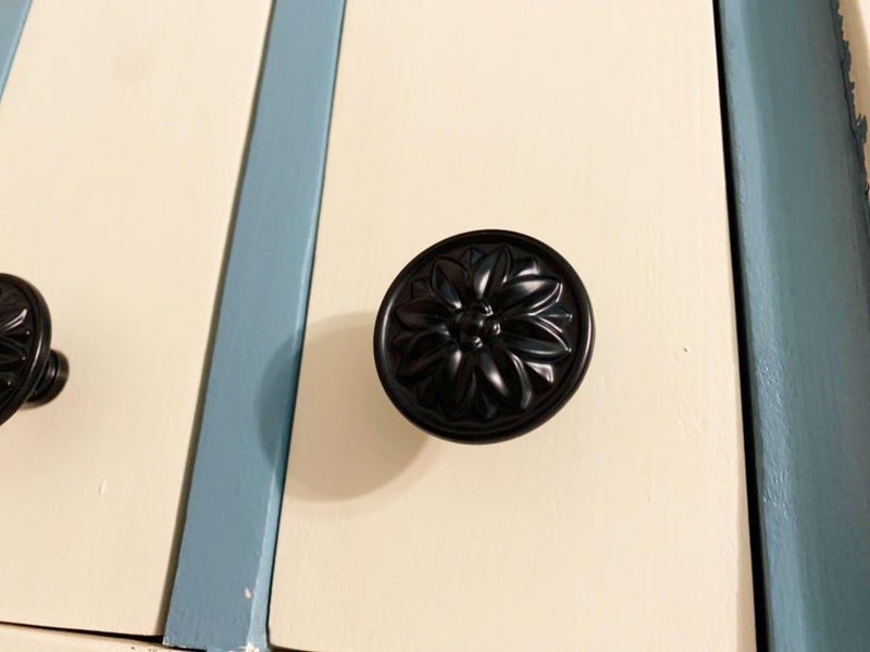 binifiMux 6-Pack Black Vintage Flower Cabinet Drawer Pulls Knobs, Flower Embossing, Dresser Handles, Single Hole - Image 3